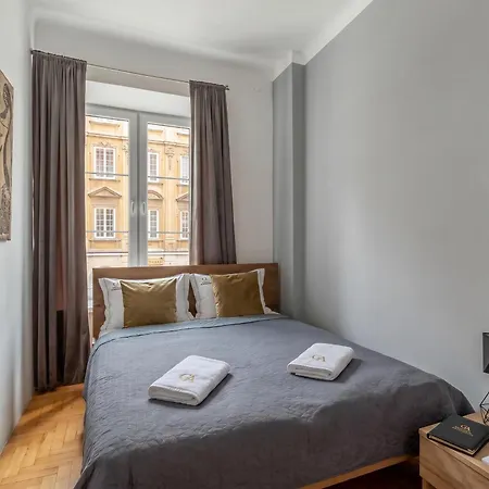 Golden - Great Location - - Freta وارسو
