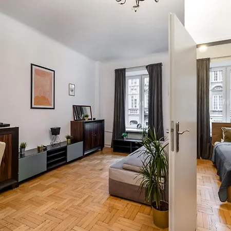Golden - Great Location - - Freta Apartman
