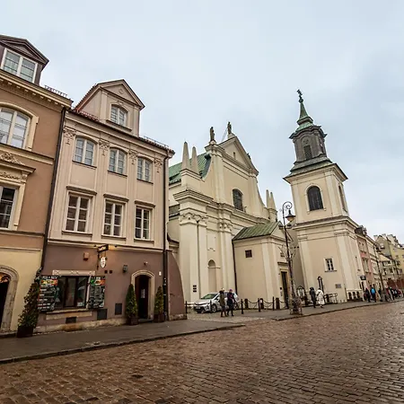 Golden - Great Location - - Freta *