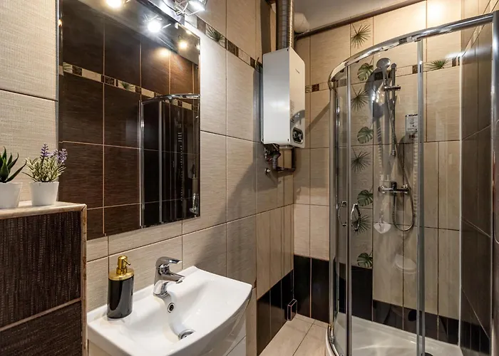 Urban Chic - Great Location- Apartment *